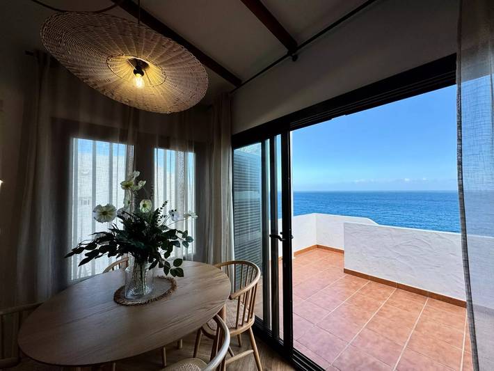 Villa for 5 people, with Balcony and Terrace as well as Yard and Pool in San Agustin