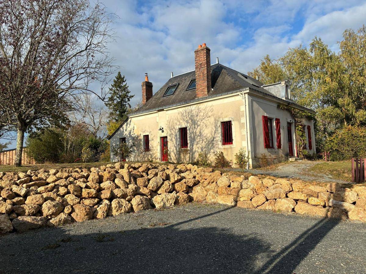 Five-Bedroom House in Jupilles, Sarthe