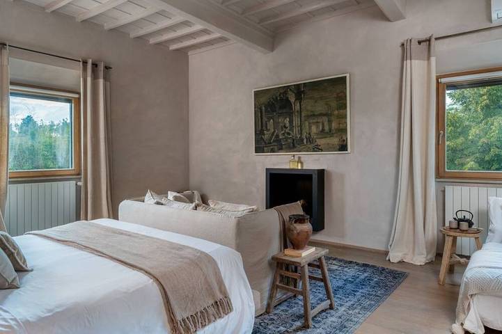 The Romantic Olive Reatreat with pool and garden near Florence in Lastra a Signa, Provincia di Prato