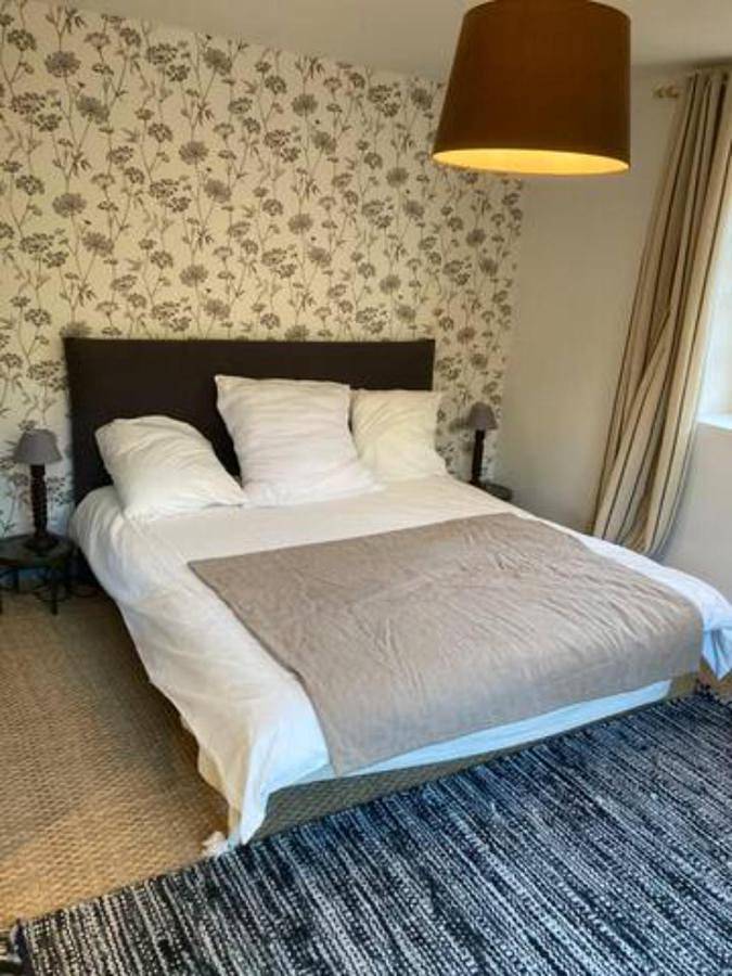 Double Room in Plouguin, Région de Brest