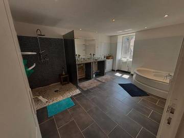 Maison d’hôte pour 3 personnes, avec terrasse dans Allier