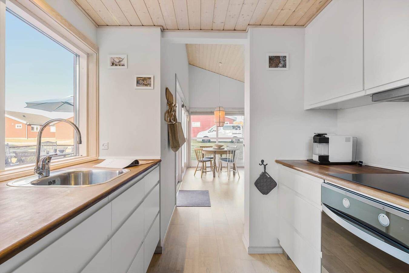 5732 Gudhjem - Rø Skolevej 10 Dør 17 in Rø, Gudhjem