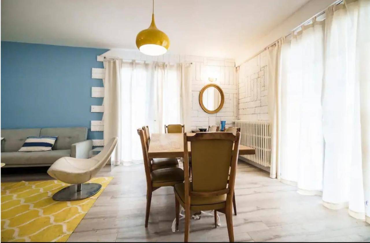 Appartement entier, Gîte bleu avec piscine chauffée couverte, Bozouls, Aveyron in Bozouls, Aveyron
