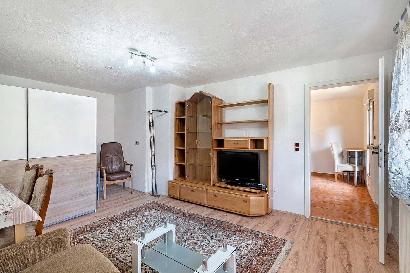 Ganze Wohnung, Apartment '4' mit gemeinsamer Terrasse und Wlan in Baden-Baden, Nordschwarzwald