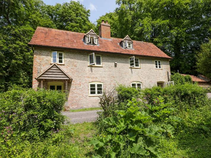 Gîte pour 10 personnes, avec jardin - 1