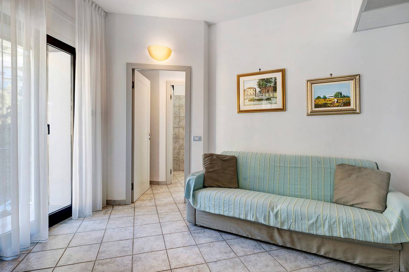 Ganze Wohnung, Haustierfreundliche Ferienwohnung "18 Mehari" mit Balkon und Wlan in Varigotti, Finale Ligure Gemeinde