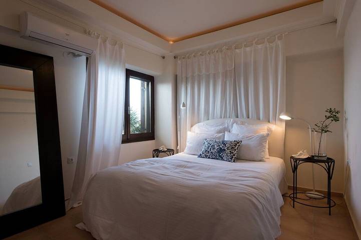 Gîte pour 3 personnes, avec jardin ainsi que terrasse et piscine dans Almirida - 3