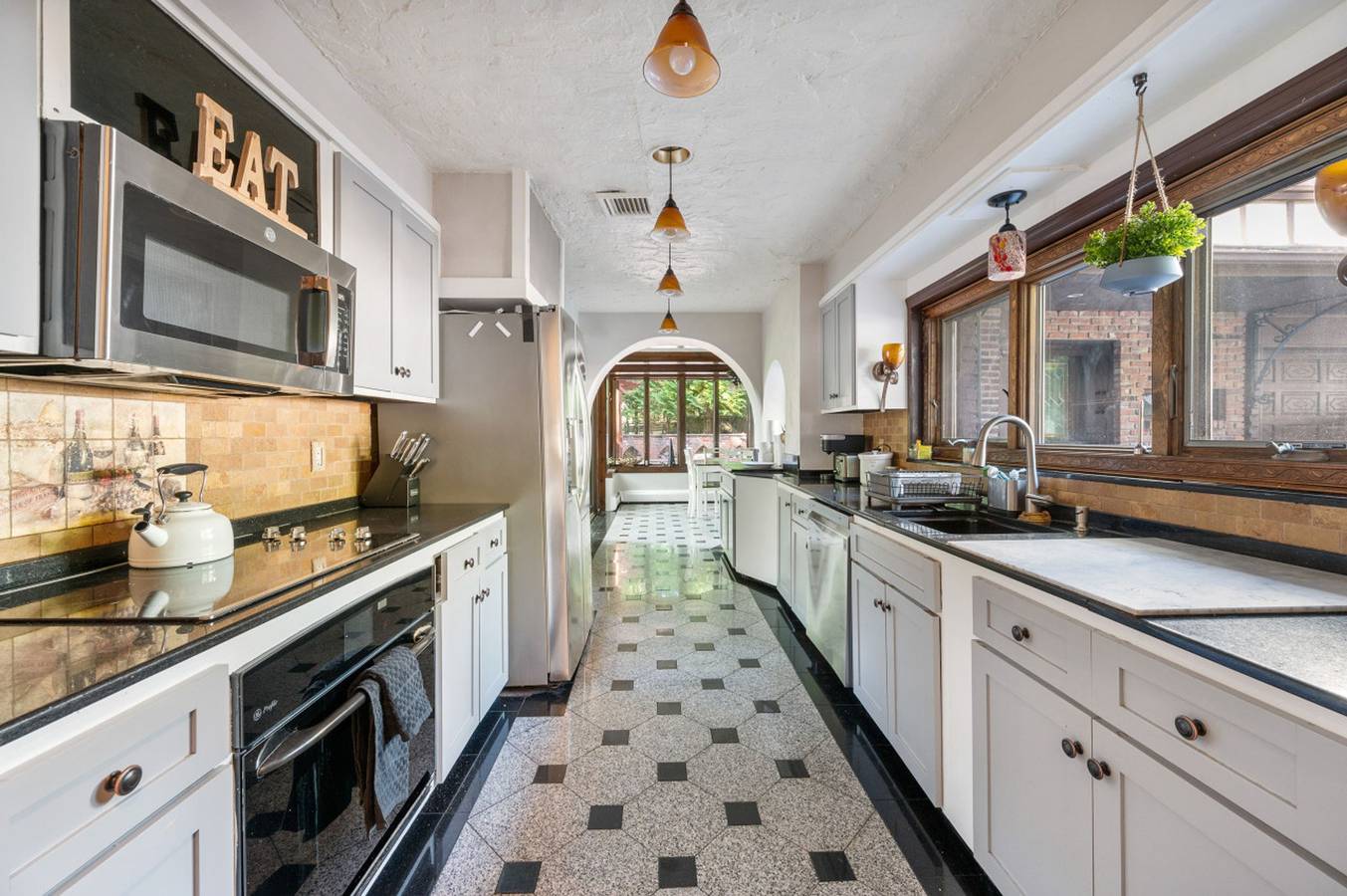 Westchester Castle, Ossining in Kansas