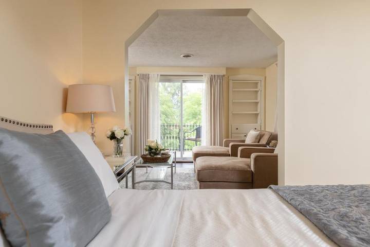 Chambre d’hôte pour 2 personnes, avec vue sur le lac ainsi que vue et jardin à Niagara-on-the-Lake - 2