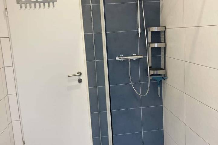 Ganze Wohnung, Moderne Ferienwohnung „Diemelaue“ , direkt am Radweg gelegen. in Warburg, Kreis Höxter