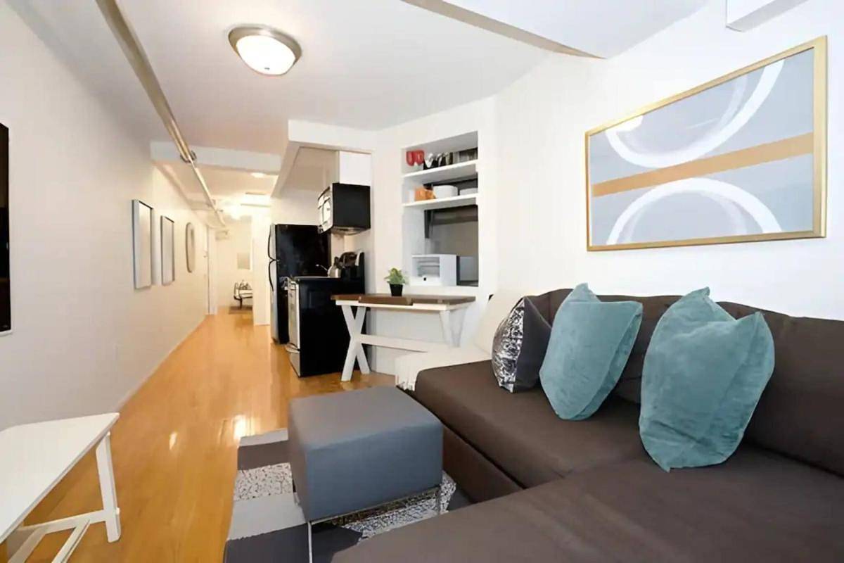 For Rent in Chelsea Your Ideal Space Awaits l Cardi l in Manhattan, New York City