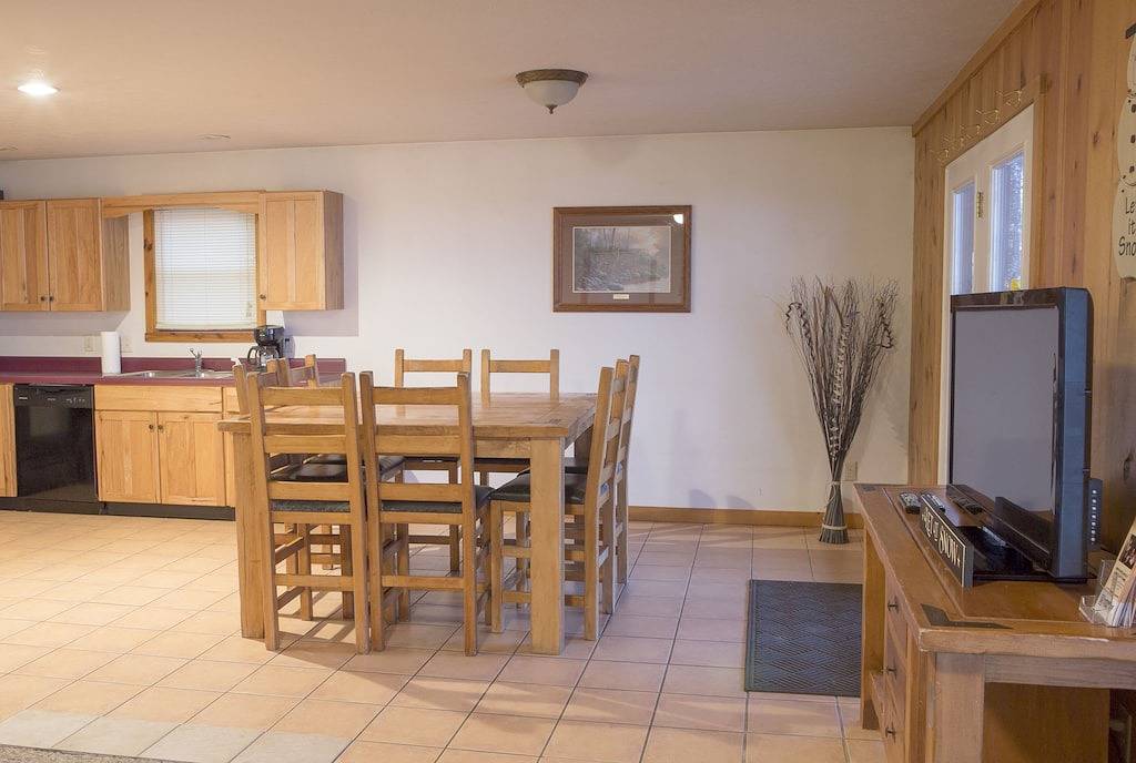 Vacation House for 22 Guests in West Virginia, USA