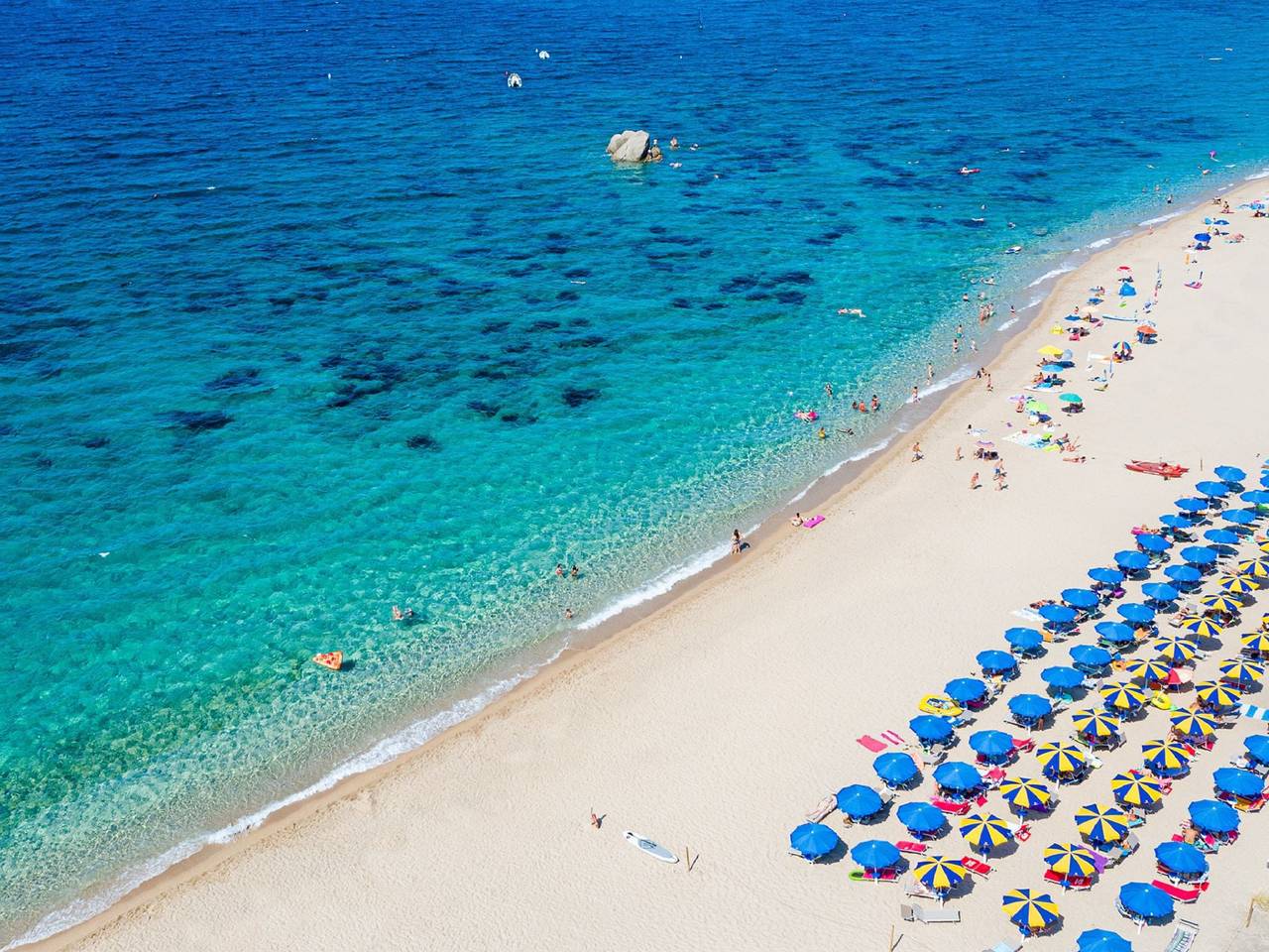 Camping Village Baia Blu La Tortuga in Vignola Mare, Gallura