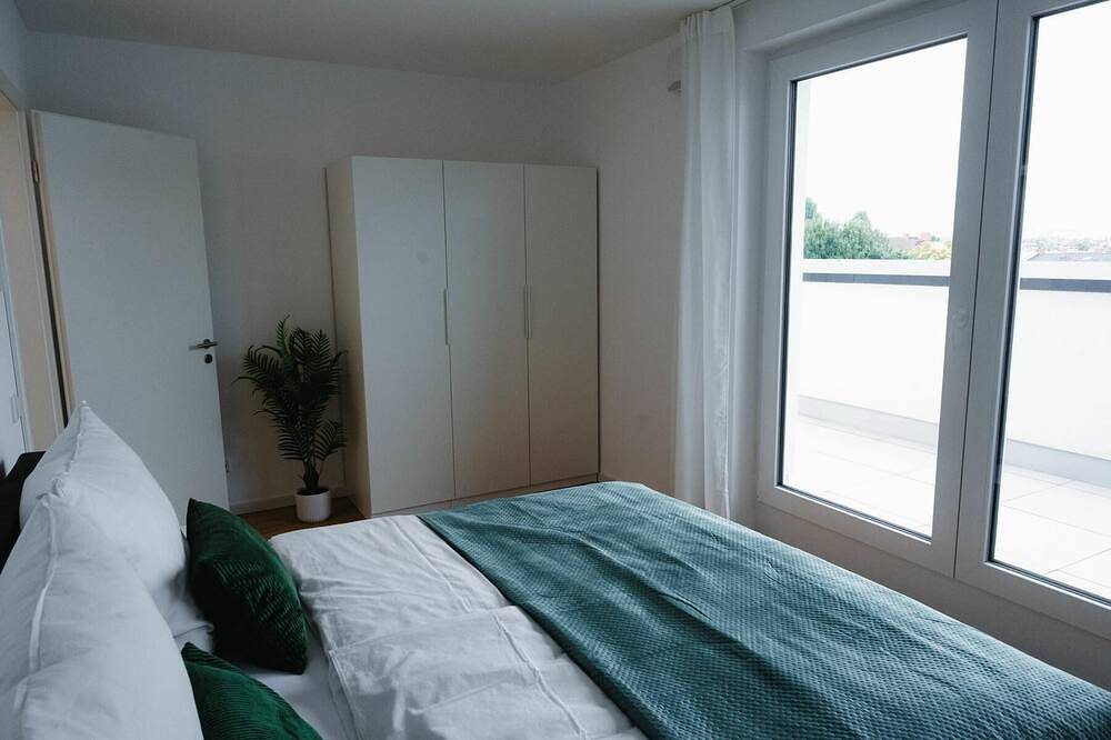 Ganze Wohnung, Myskyline - für 6 Personen, Dachterrasse, Balkon, Garage, Bettwäsche inkl. in Offenbach am Main, Offenbach