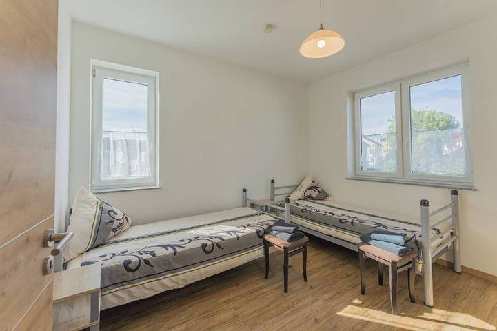 Ganze Wohnung, Komfortables Apartment mit Platz für 5 Gäste in Ebersheim (Mainz), Mainz