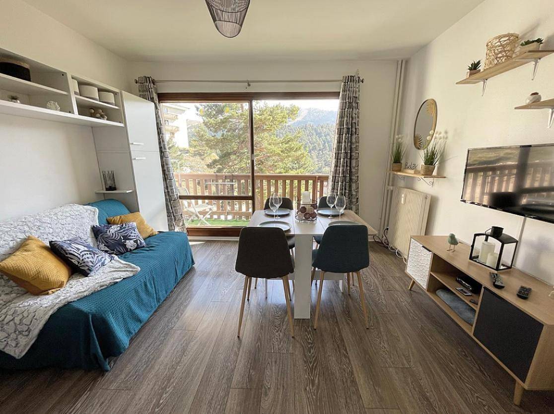 Appartement entier, U066 - Appartement cosy, vue sur la montagne à Gréolières in Gréolières les Neiges, Gréolières