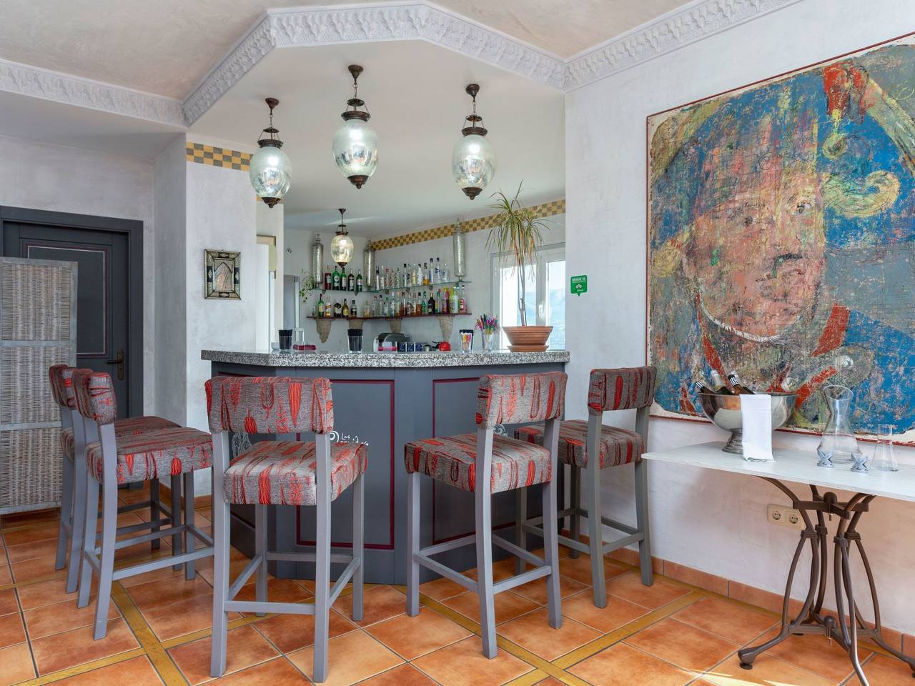 Spa-Spielzimmer mit Außen-Whirlpool und Schwimmbad in Los Romanes, Viñuela