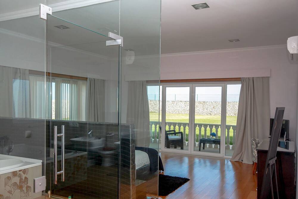Vivenda de luxo com piscina privada ( ilha Terceira ) 6 quartos (suites) in Praia da Vitória, Terceira
