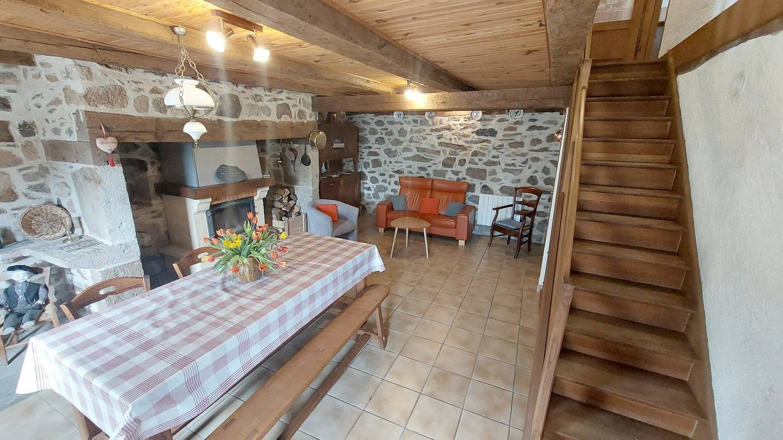 Gîte "Chez le Grand" à Ydes-Bourg dans le Cantal in Ydes, Massif central