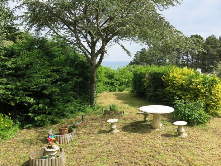 Location de vacances pour 8 personnes, avec terrasse et jardin, animaux acceptés à Locmaria - 2