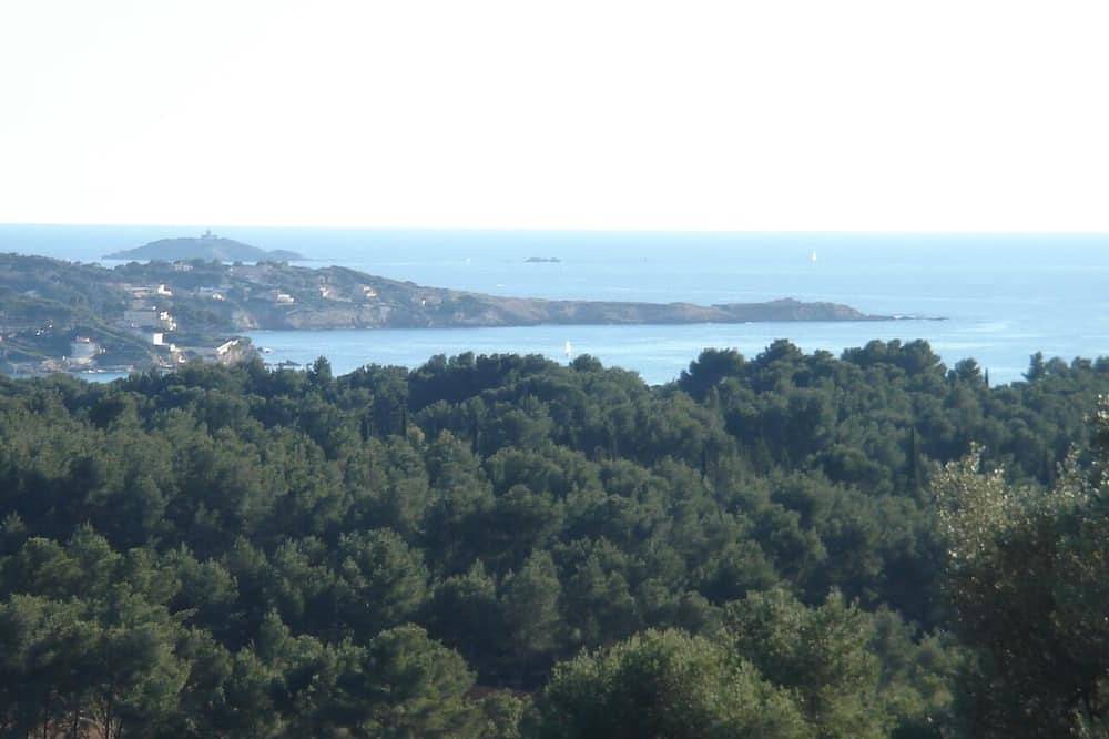 Le mas de Sainte Trinide, calme et beauté des paysages in Sanary-sur-Mer, Côte méditerranéenne (France)