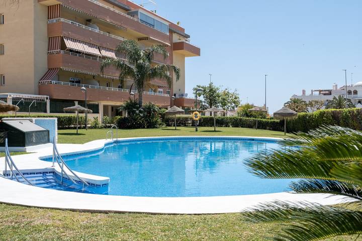 Ganze Wohnung, Apartment „Vistas Al Mar“ mit Meerblick, Wlan und Klimaanlage in Playa de Mezquitilla (Algarrobo), Algarrobo