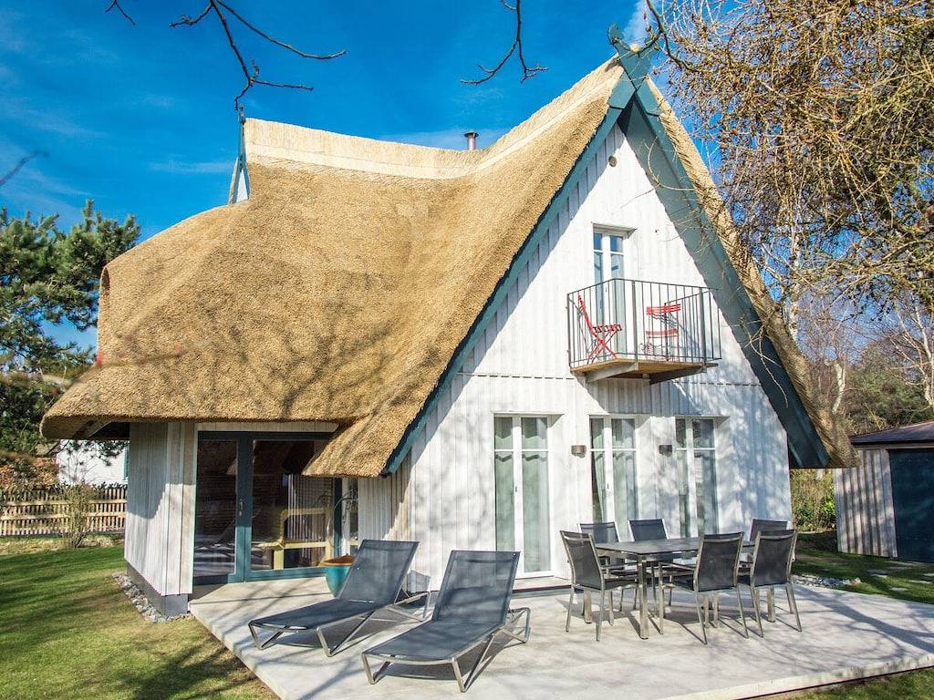 Traumhaus Komfortable Ferienresidenz in Ostseebad Wustrow, Wustrow