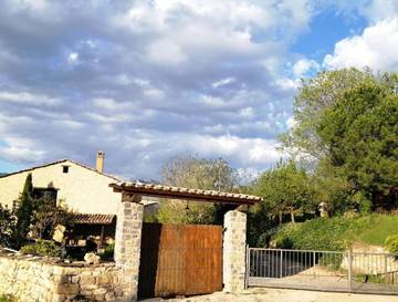 Gîte pour 10 personnes, avec jardin ainsi que vue et piscine dans Abella de la Conca