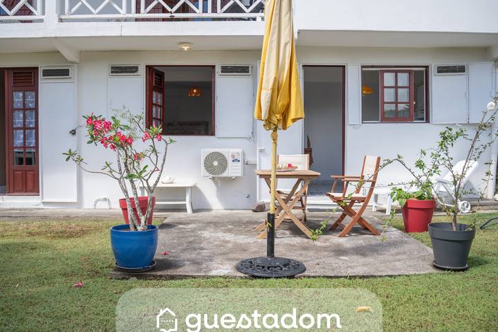 Studio pour 2 personnes, avec terrasse et jardin, adapté aux familles - 1