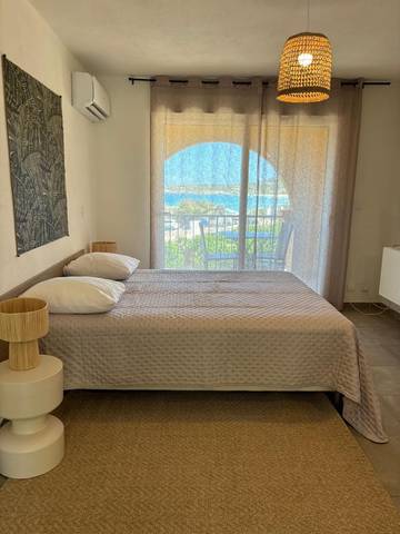 Gîte pour 2 personnes, avec terrasse et vue à Algajola