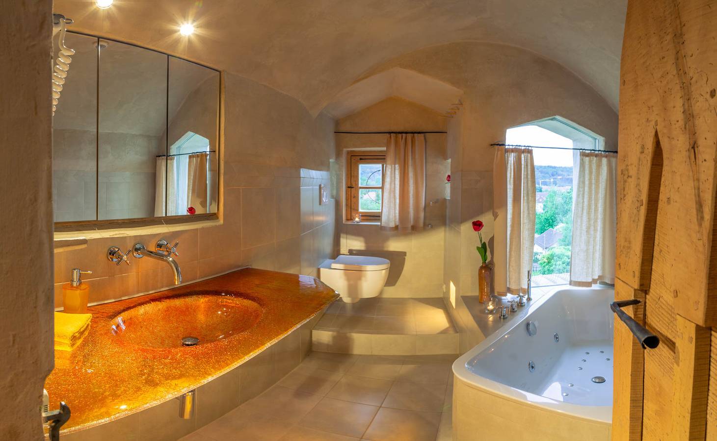 Ganze Ferienwohnung, Herzogpalais im Turm zu Schloss Schedling in Trostberg, Landkreis Traunstein