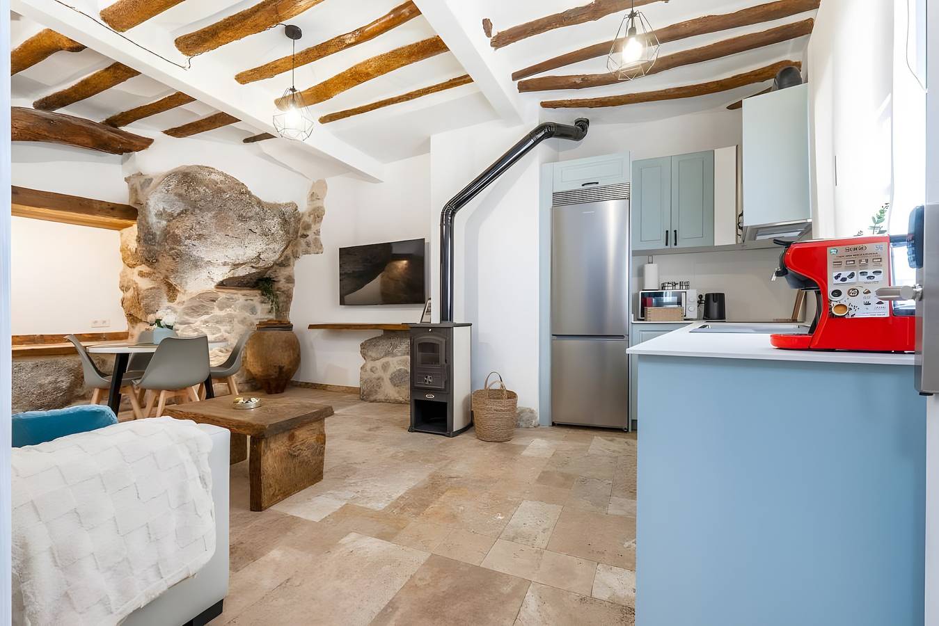 Apartamento entero, Chalet 'Las Casillas' con terraza privada, Wi-Fi y aire acondicionado in Entorno de Sierra Nevada, Güejar Sierra