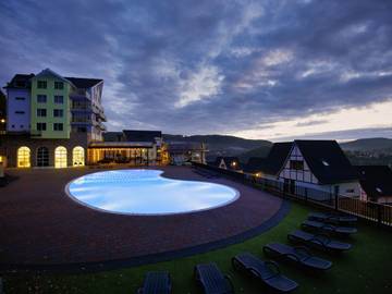 Villa für 12 Personen in Heimbach, Eifel (Nordrhein-Westfalen), Bild 1