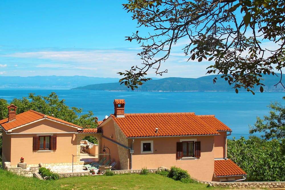 Ganze Wohnung, Ferienwohnung Teo in Raša, Ostküste Istrien