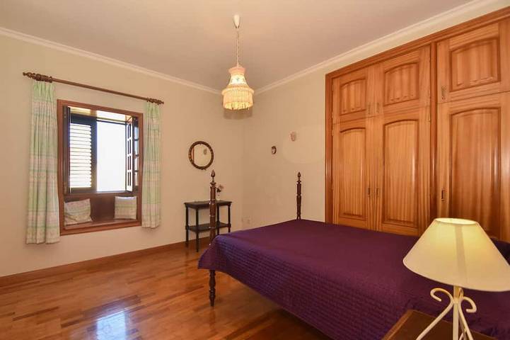 Location de vacances pour 15 personnes, avec jardin et jacuzzi dans Árvore - 2