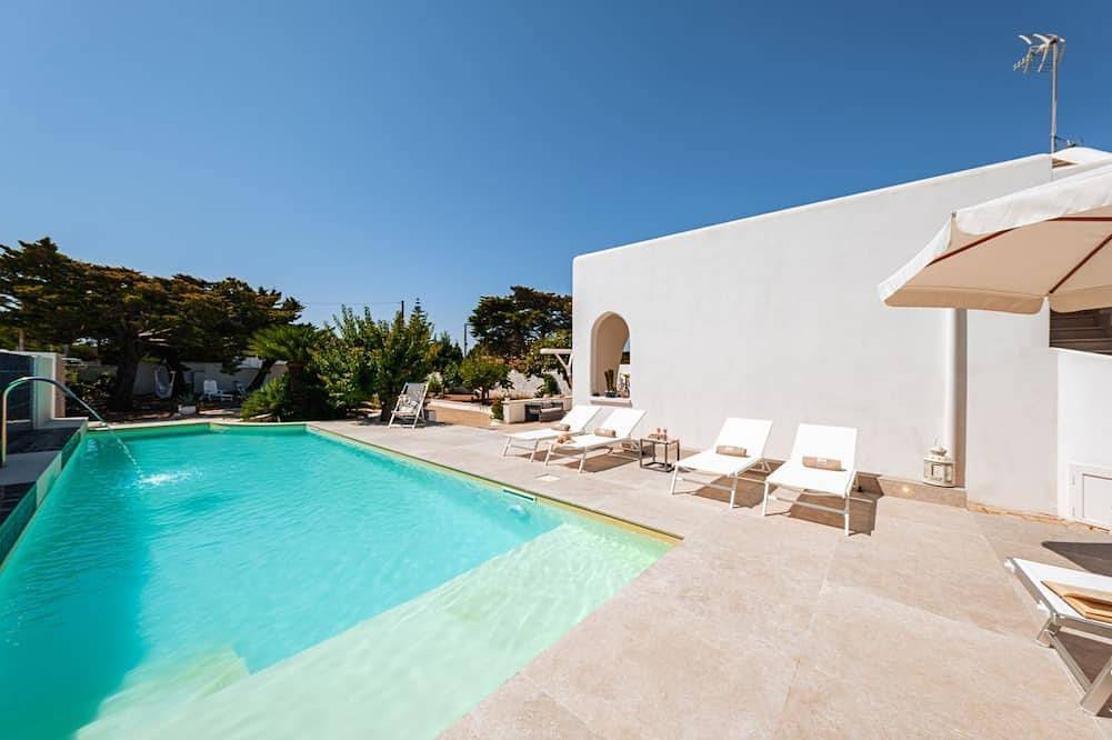 Villa with private pool in San Foca 100 meters from the sea in Melendugno, Lecce Province
