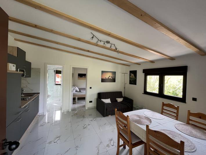 Ferienwohnung für 2 Personen, mit Balkon und Terrasse sowie Garten und Ausblick in Wadern
