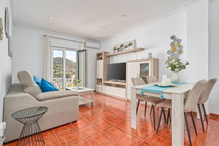 Entire apartment, Apartment "In Balcón de Frigiliana" with Sea View, Shared Pool & Wi-Fi in Frigiliana Road, Frigiliana