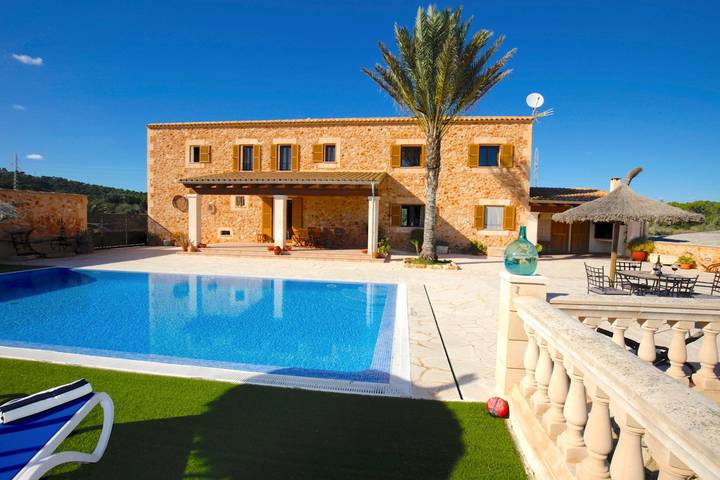 Finca für 9 Personen, mit Balkon/Terrasse und Pool in Porreres