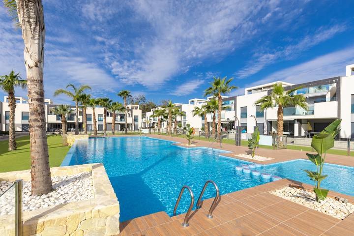 Ferienwohnung für 6 Personen, mit Garten und Seeblick sowie Pool, mit Haustier in Guardamar del Segura - 4