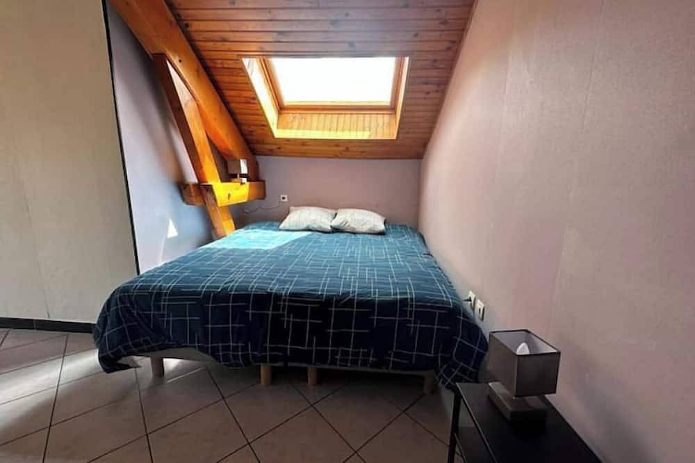 Appartement entier, Studio 4-5 personnes in Doussard, Parc naturel régional du Massif des Bauges