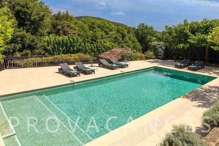 Provenzalisches Haus mit Pool zu Fuß erreichbar von Seillans in Seillans, Draguignan Region