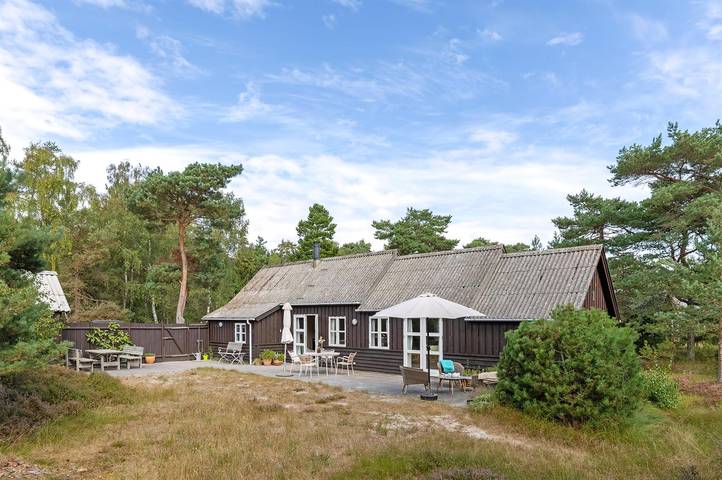 Ferieudlejning for 6 personer, med terrasse i Dueodde