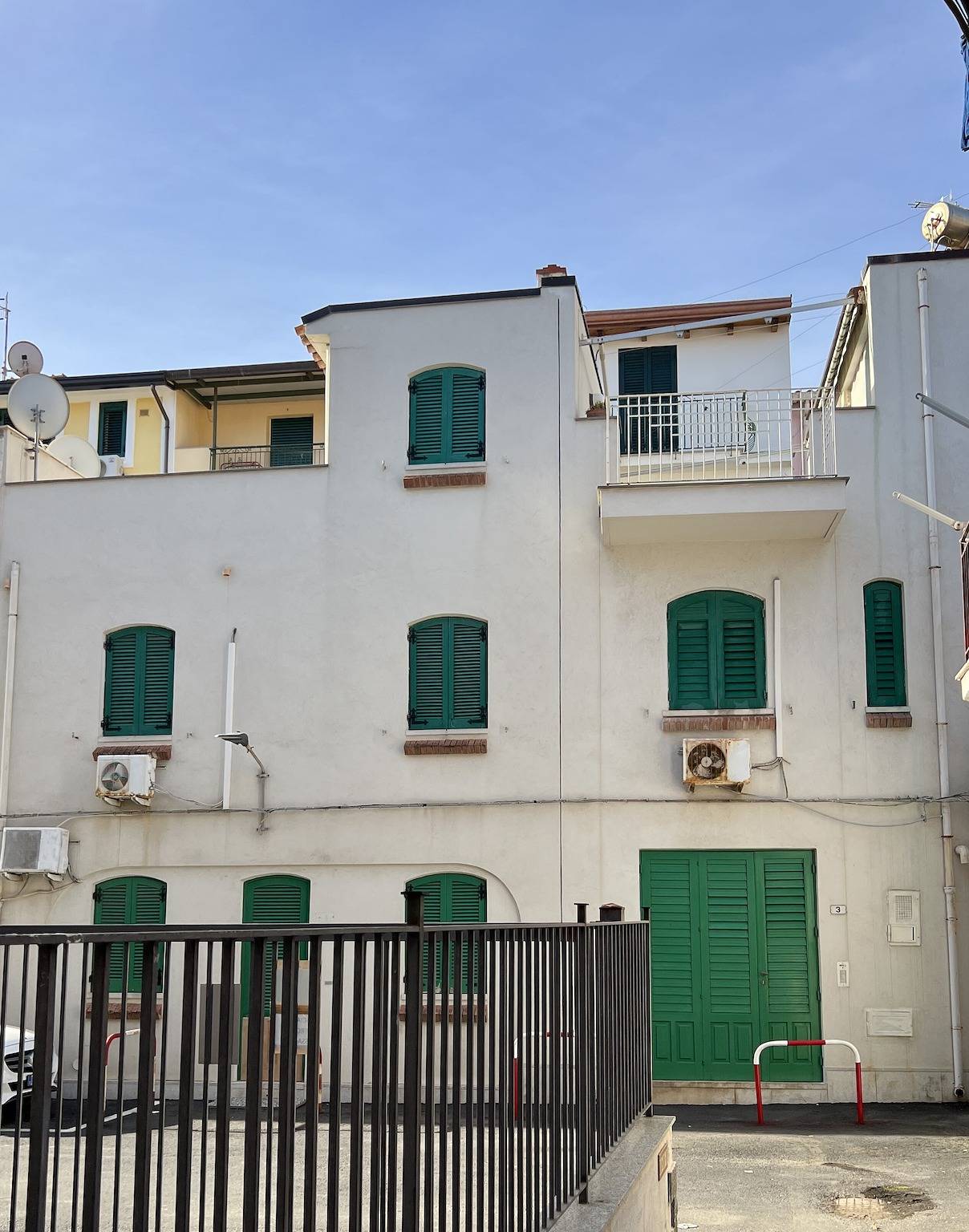Appartement entier, Appartement 'La Bolina' avec vue sur la mer, Wi-Fi et climatisation in Letojanni, Province de Messina