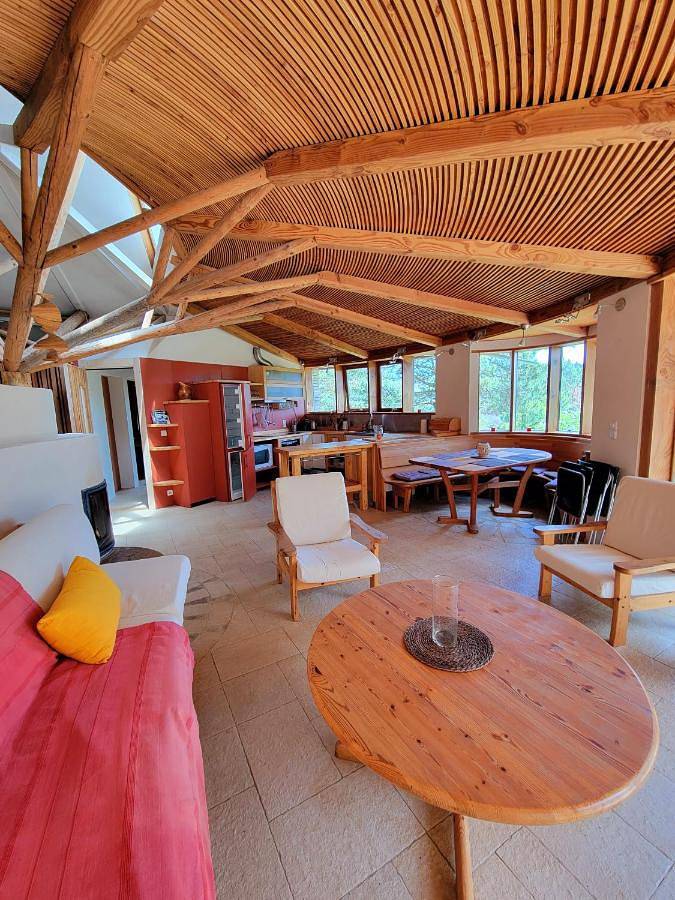 Location de vacances pour 8 personnes, avec jardin ainsi que terrasse et vue, animaux acceptés à La Vacquerie-et-Saint-Martin-de-Castries - 4