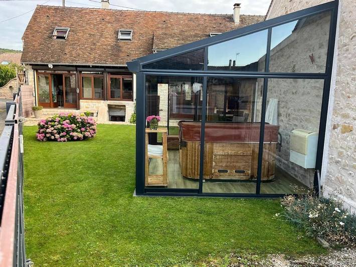 Maison de vacances pour 8 personnes, avec jardin et jacuzzi, animaux acceptés