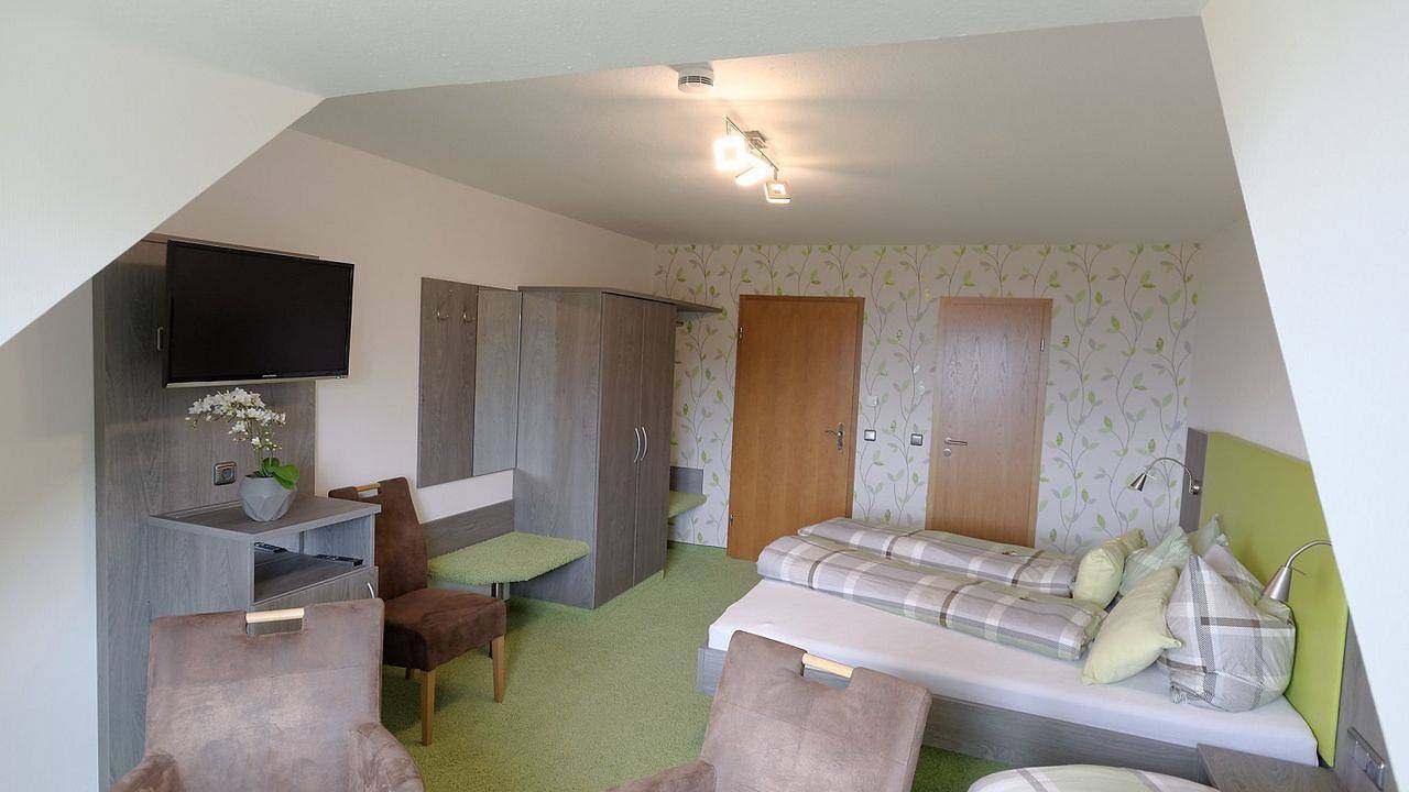 Mehrbettzimmer für 4 Personen in Hagnau in Hagnau am Bodensee, Region Bodensee-Oberschwaben