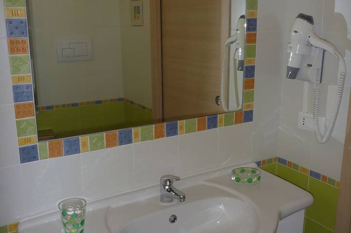 Villa panoramica con lussuosa piscina privata ad uso esclusivo con vista mare in Castellammare del Golfo, Provincia di Trapani