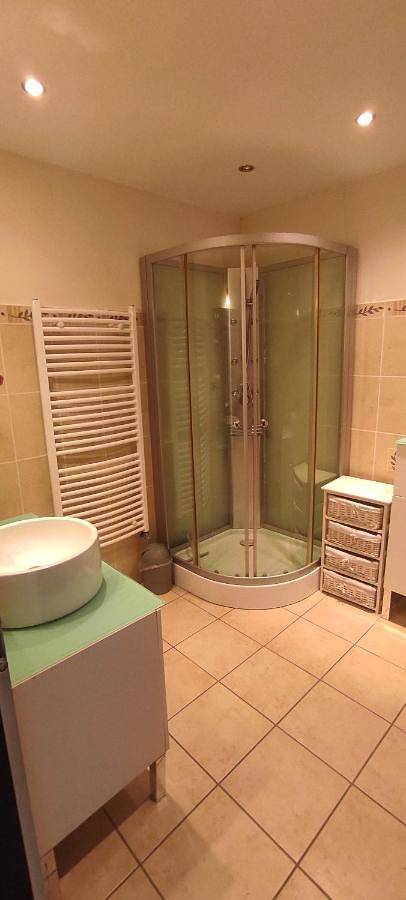 Appartement entier, Aubigny appartement centre ville 1e étage in Aubigny-sur-Nère, Sologne
