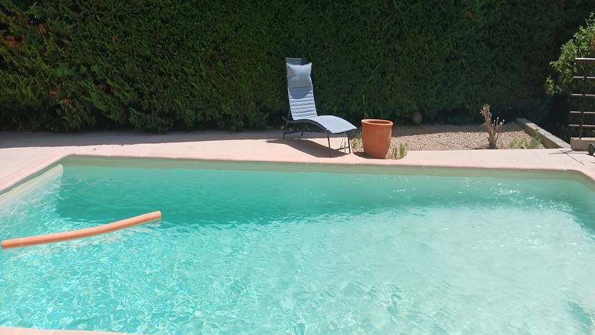Location de vacances pour 7 personnes, avec piscine et jardin à Draguignan - 2
